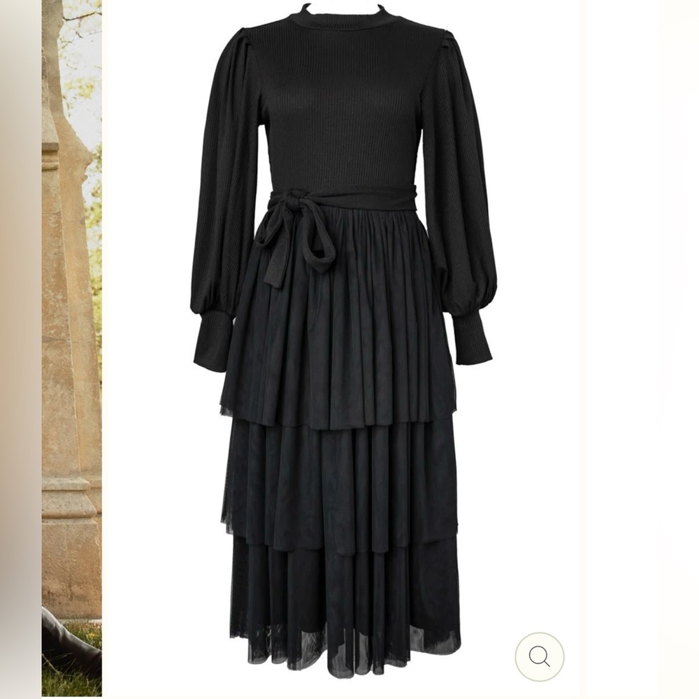 NWOT Cosette Midi Dress